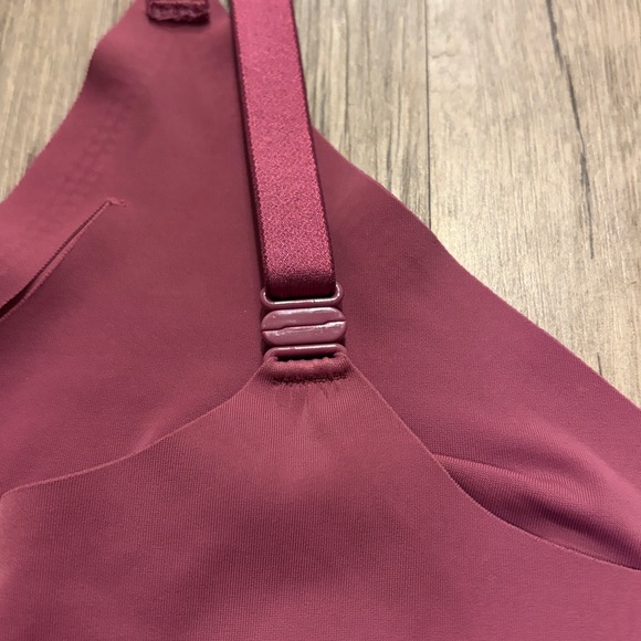 True & Co Women's True Body Triangle Convertible Strap Bra - Picture 4 of 5